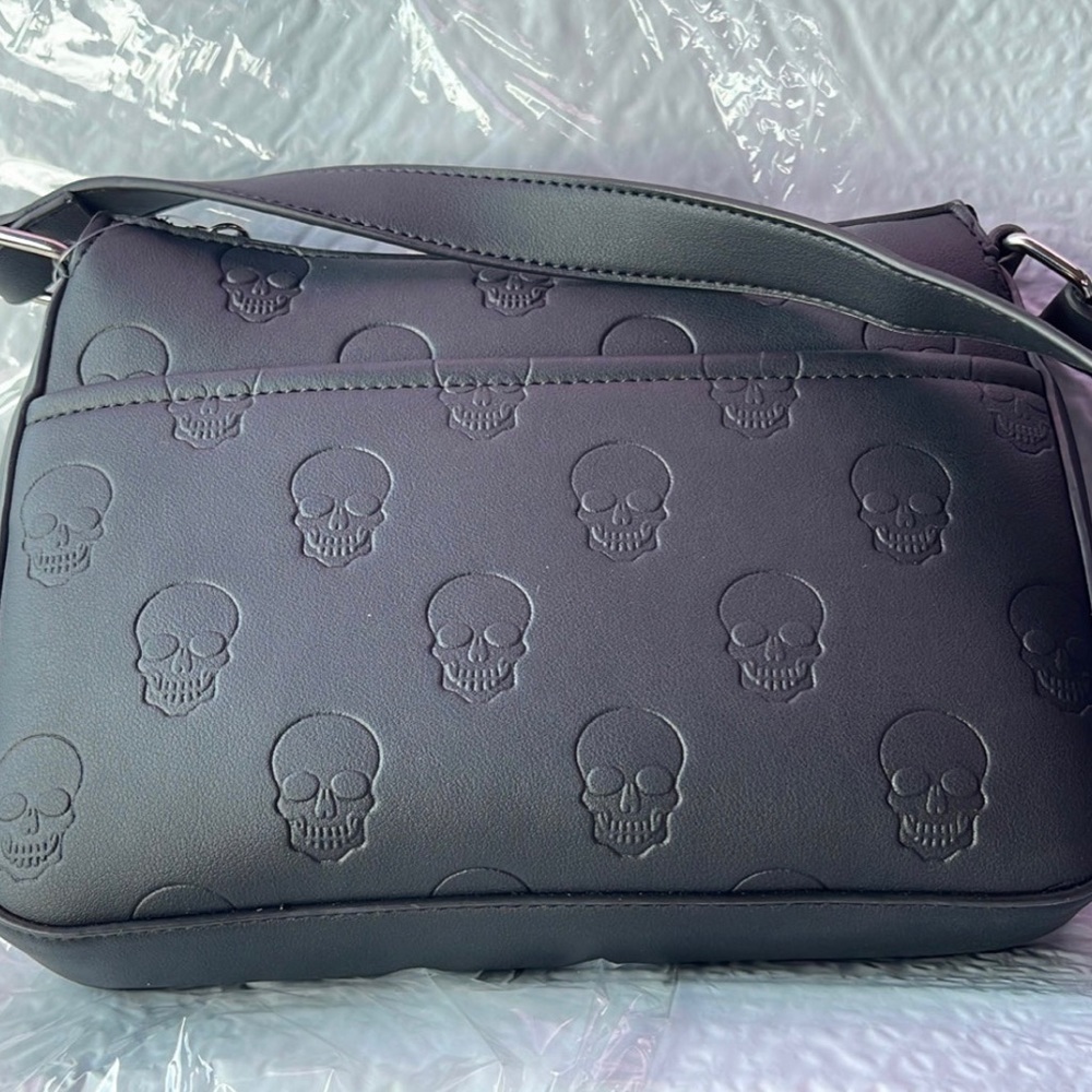 HTF New Mad Engine Black Leather skull purse/crossbody matching Betsey Johnson